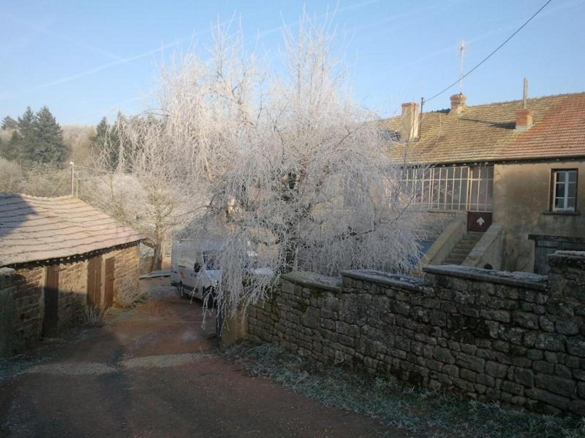 Maison Charmante A La Vineuse Avec Jardin Cloture Villa Kültér fotó